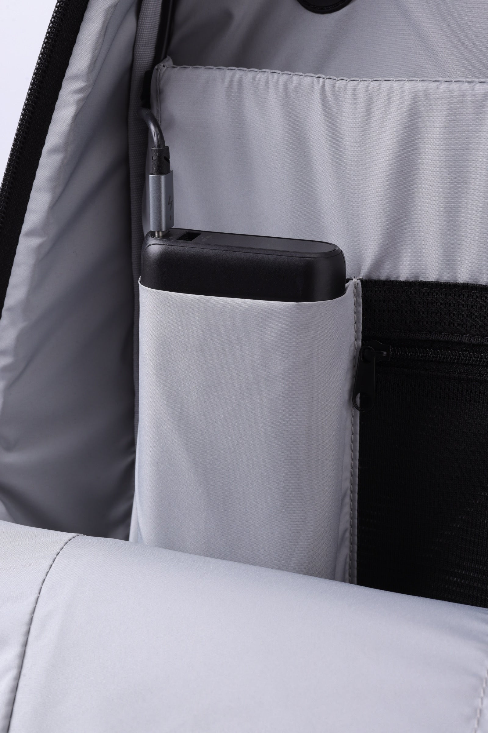 X4 Temperature - controlled backpack, Revamp your outdoor experience - linkskying