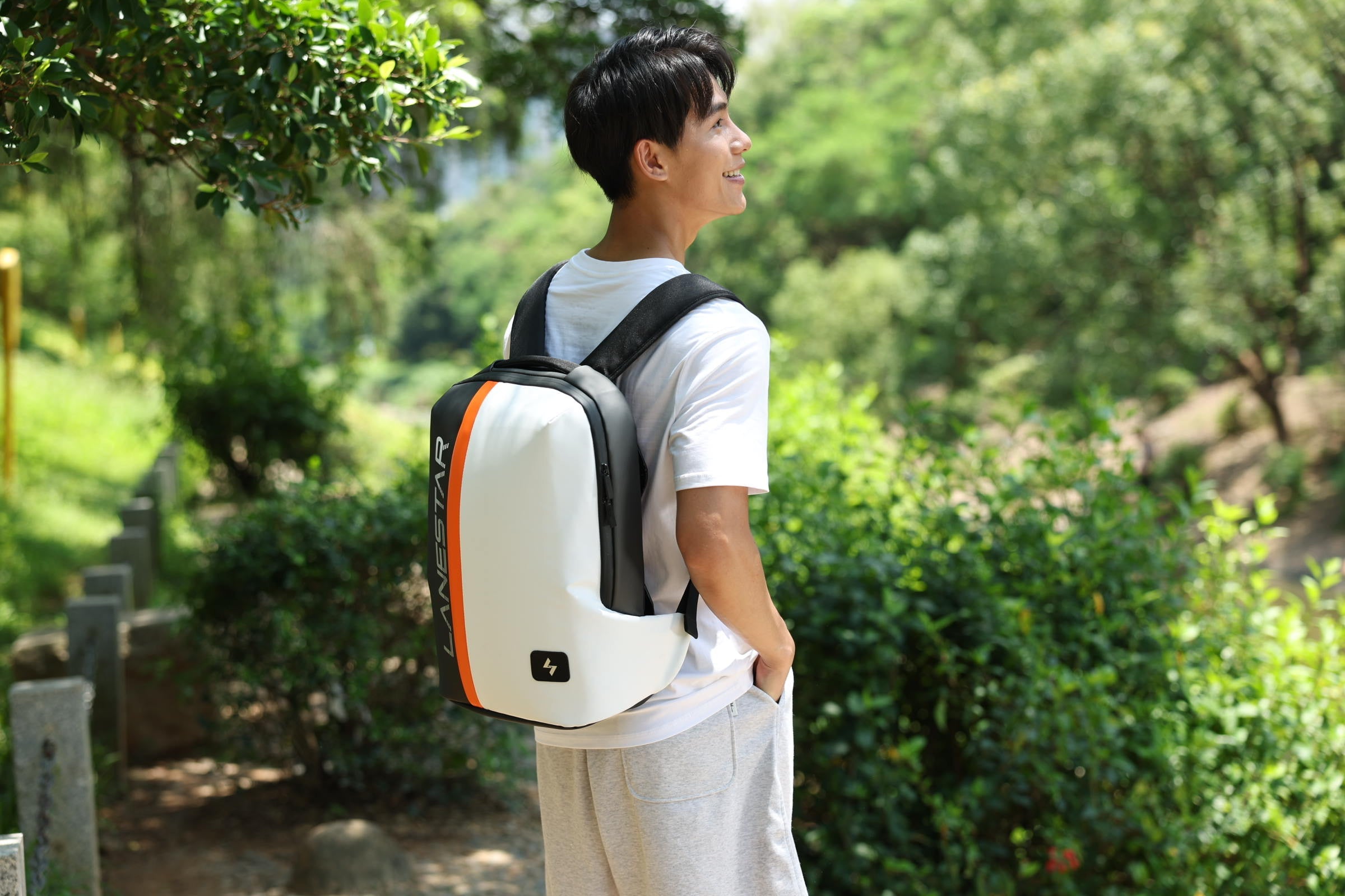 X6 Temperature - controlled backpack, Experience the refreshing thrill of the icy cold in the summer. - linkskying
