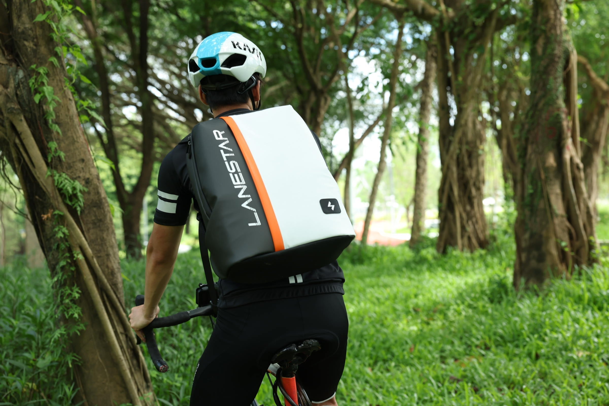 X6 Temperature - controlled backpack, Experience the refreshing thrill of the icy cold in the summer. - linkskying